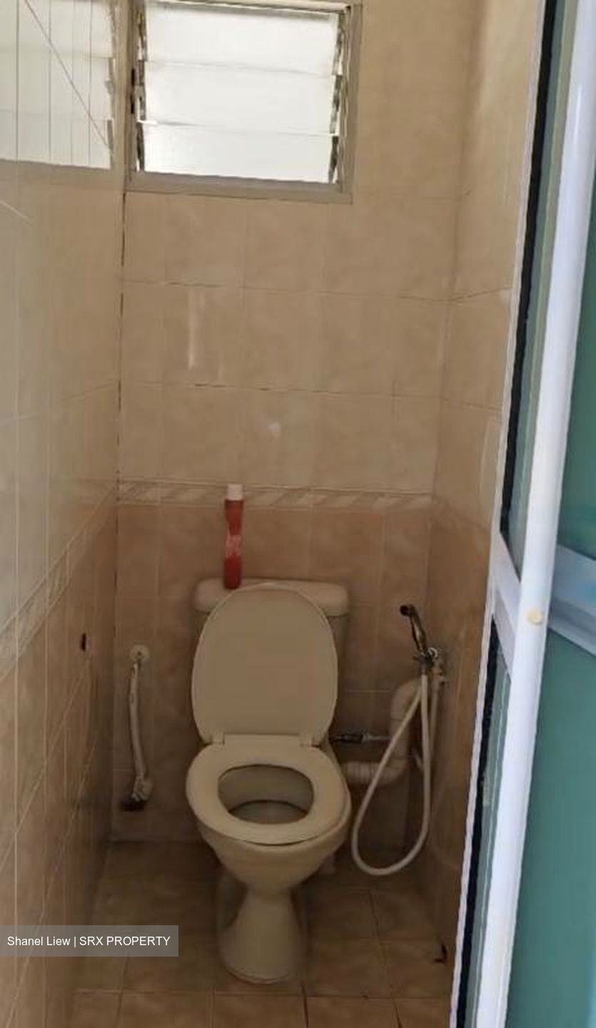 New Upper Changi Road (D16), Shop House #451379381